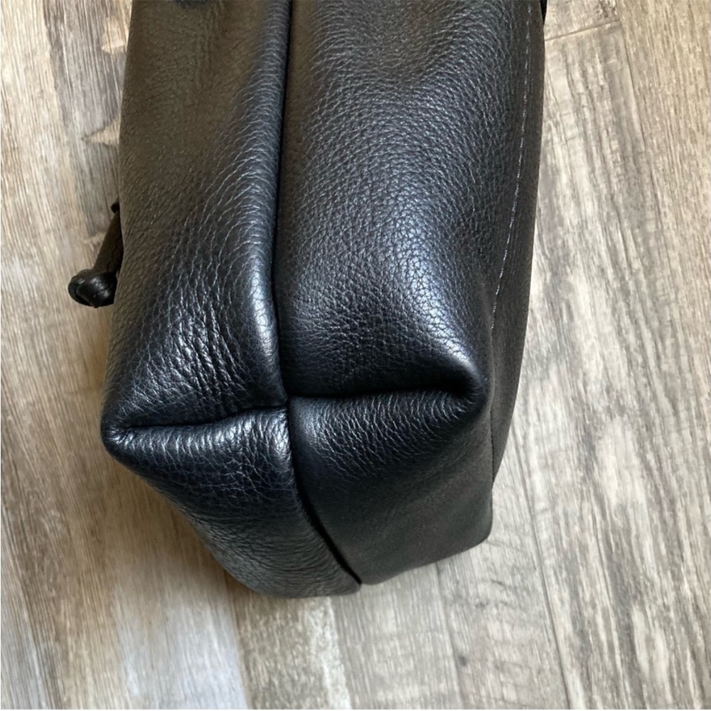 Portland Leather Black Pebbled Leather Bucket Bag - Picture 9 of 10